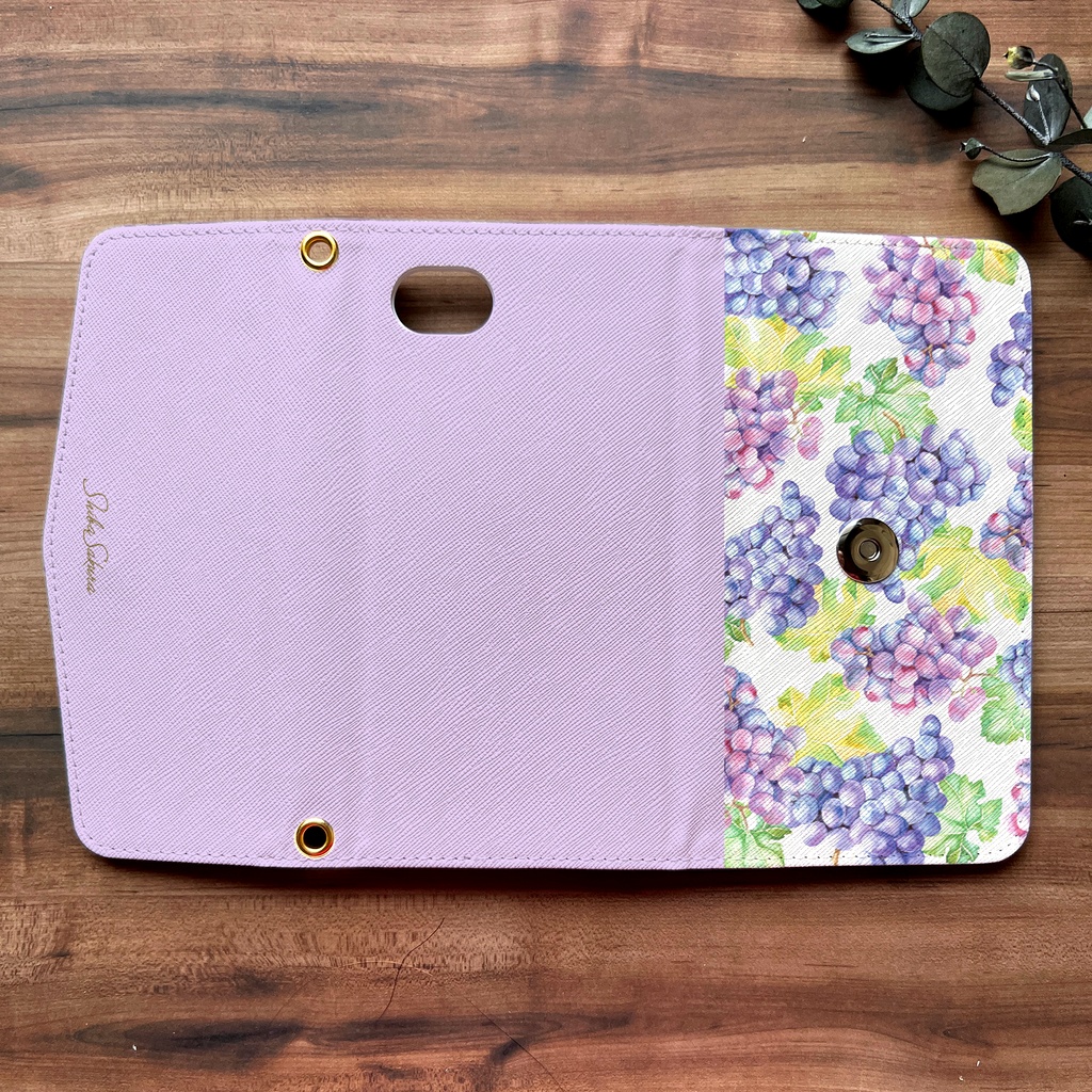 ぶどうの三つ折り手帳型スマホケース(クイーンニーナ) スマホケース iphone Android ぶどう 秋 iphone16 iphone15 iPhone16e