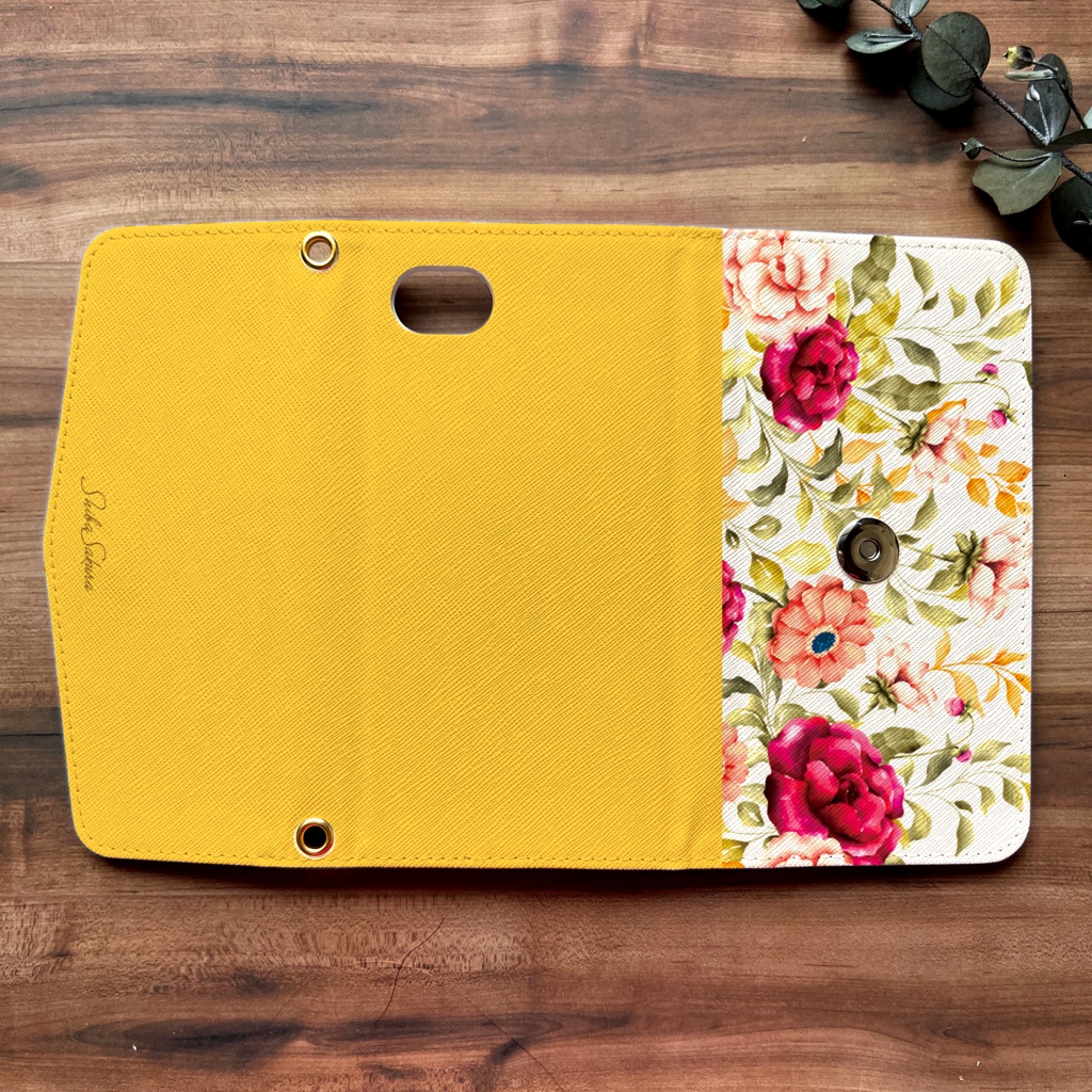 秋バラとコスモスの三つ折り手帳型スマホケース(マスタード) 全機種対応 スマホケース iphone Android iphone16 iphone15 iPhone16e