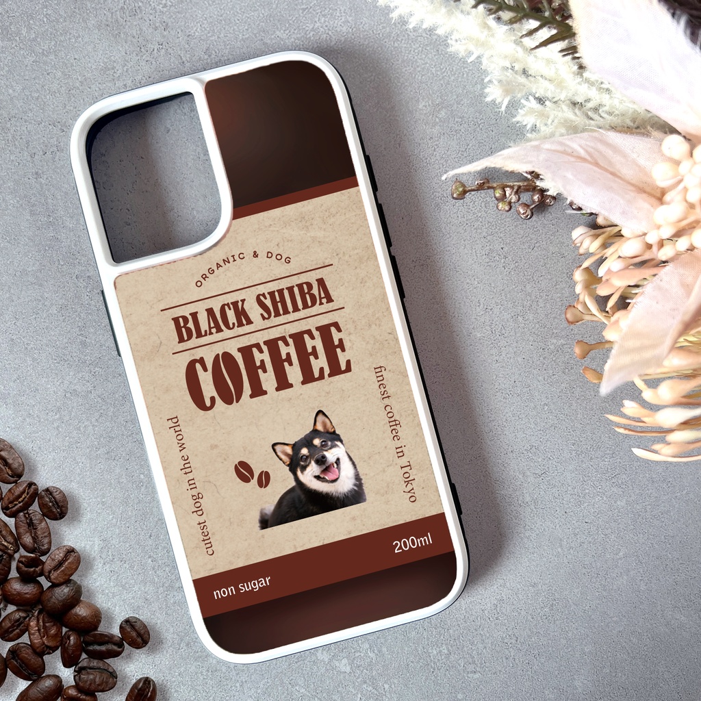 黒柴コーヒーのスマホケース(強化ガラス) コーヒー 犬 柴犬 メンズ iPhone17e Air iphone13 iphone14 iphone15 iphone16 SE3他