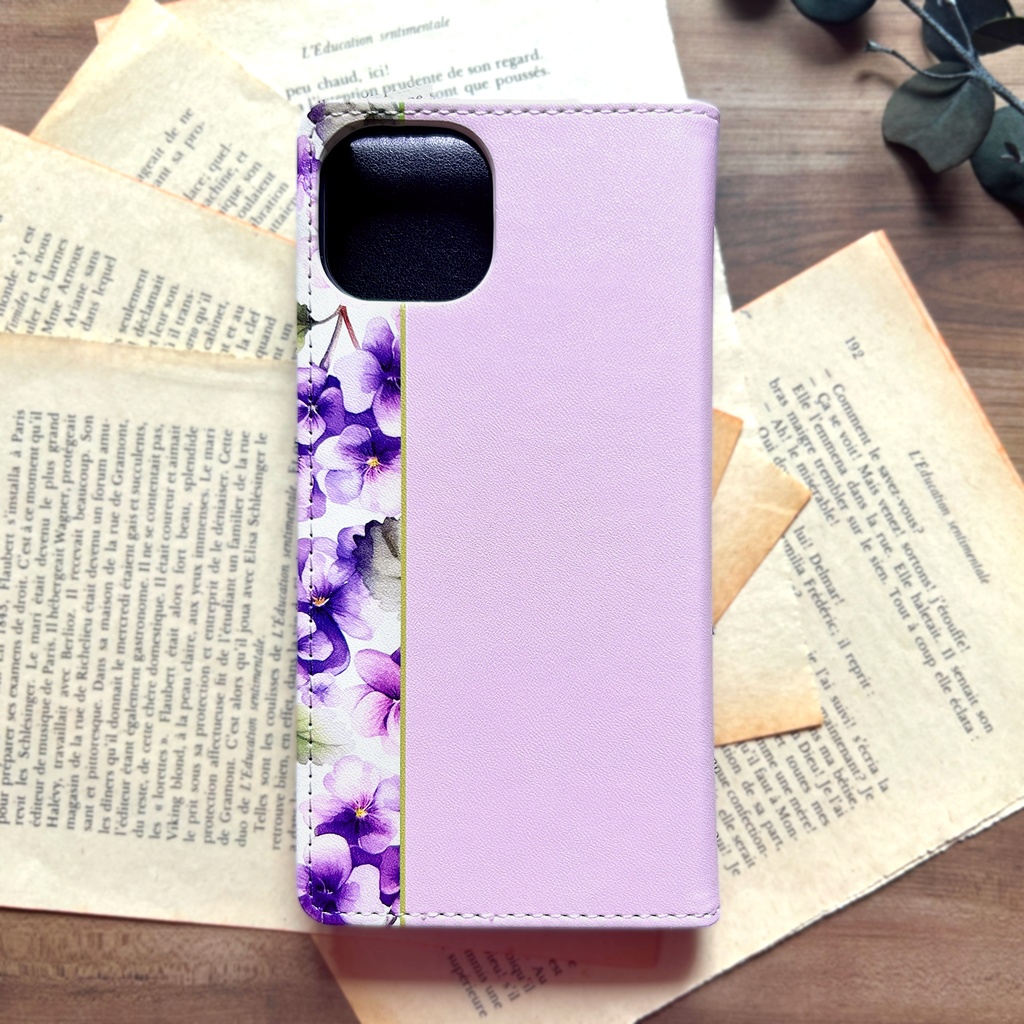 春のスミレの手帳型スマホケース(淡紫)花 スマホケース iPhone17 Air iPhone16e iphone15 iphone14 全機種対応 すみれ