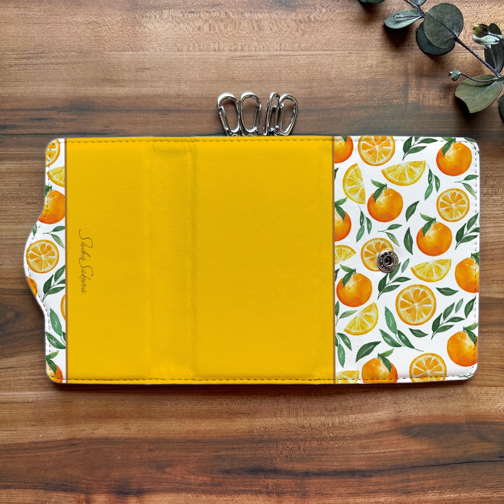 ネーブルオレンジのキーケース オレンジ 夏 キーケース