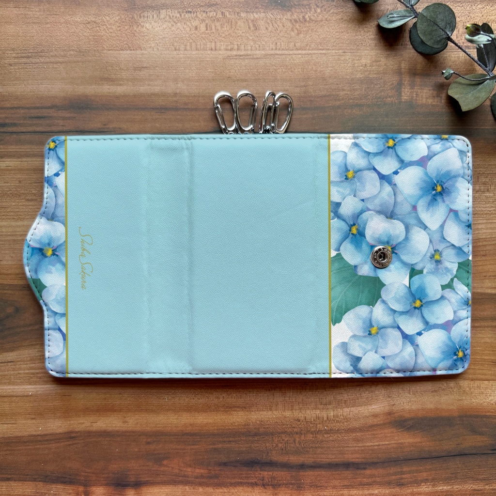 梅雨の紫陽花のキーケース(ライトブルー) キーケース 夏 アジサイ 青
