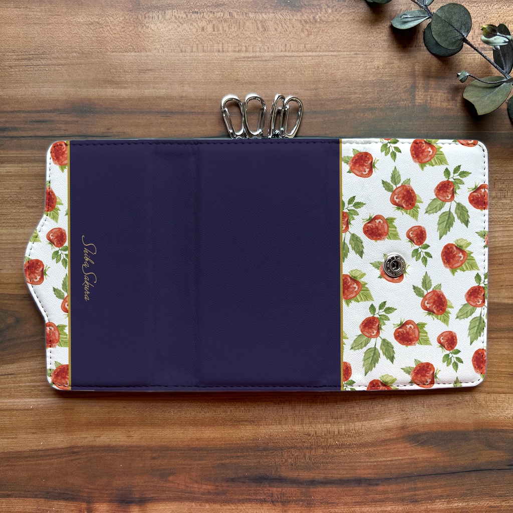 ワイルドストロベリーのキーケース(ネイビー) いちご キーケース