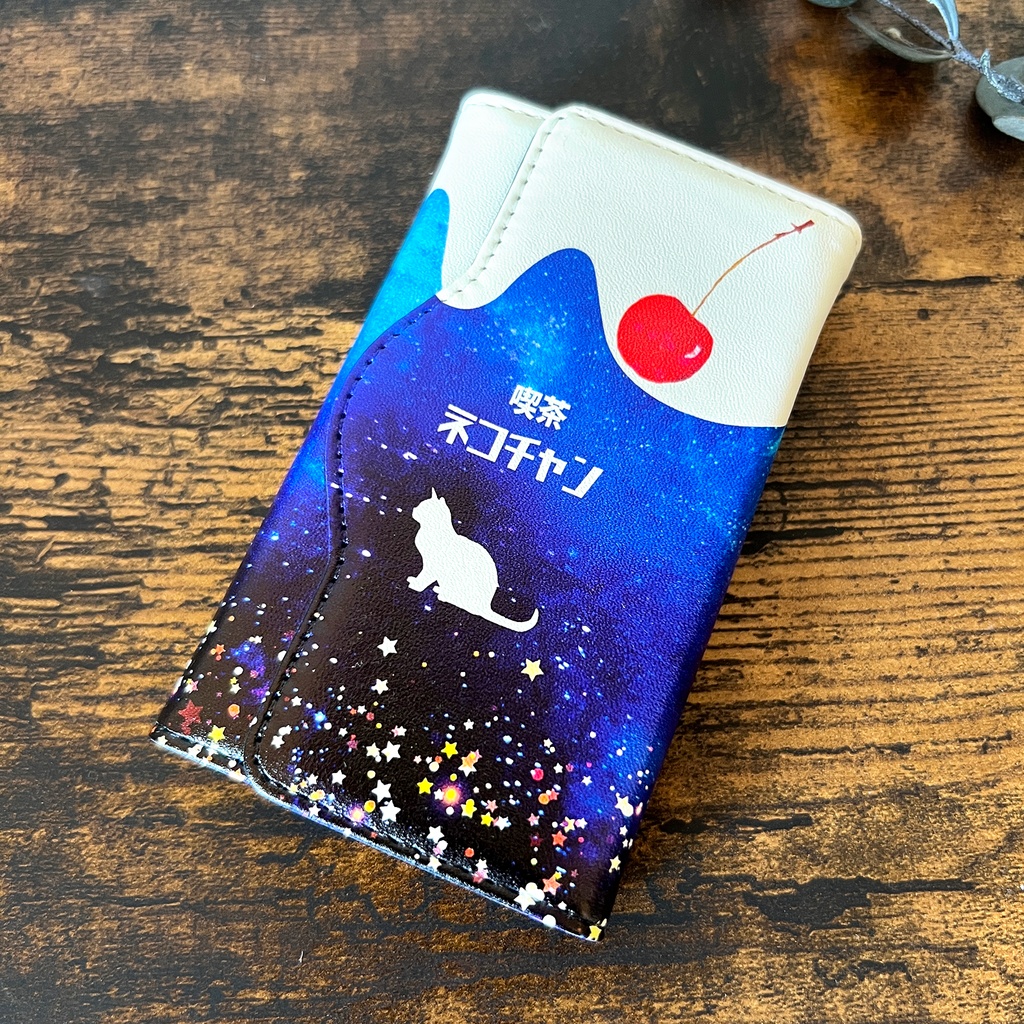 宇宙猫とクリームソーダのキーケース 猫 宇宙 ソーダ 青