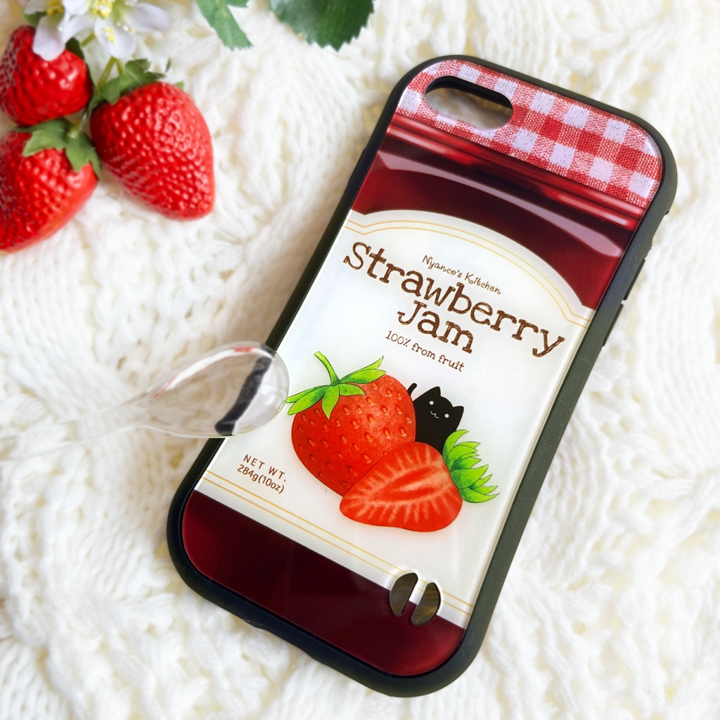 黒猫いちごジャムのグリップスマホケース　いちご 猫 iphone16e iphone15 iphone17 air 他