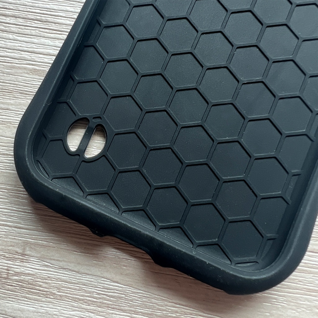 黒猫いちごジャムのグリップスマホケース いちご 猫 iphone16e iphone15 iphone17 air 他