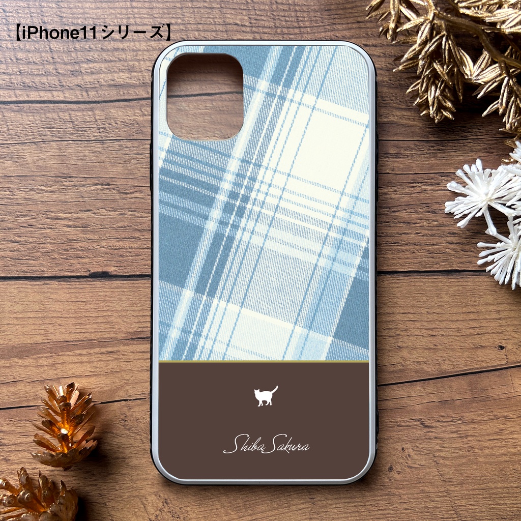 猫とチェックのスマホケース(くすみブルー×ブラウン/強化ガラス) iPhone17 Air iphone13 iPhone16e iphone15 カバー