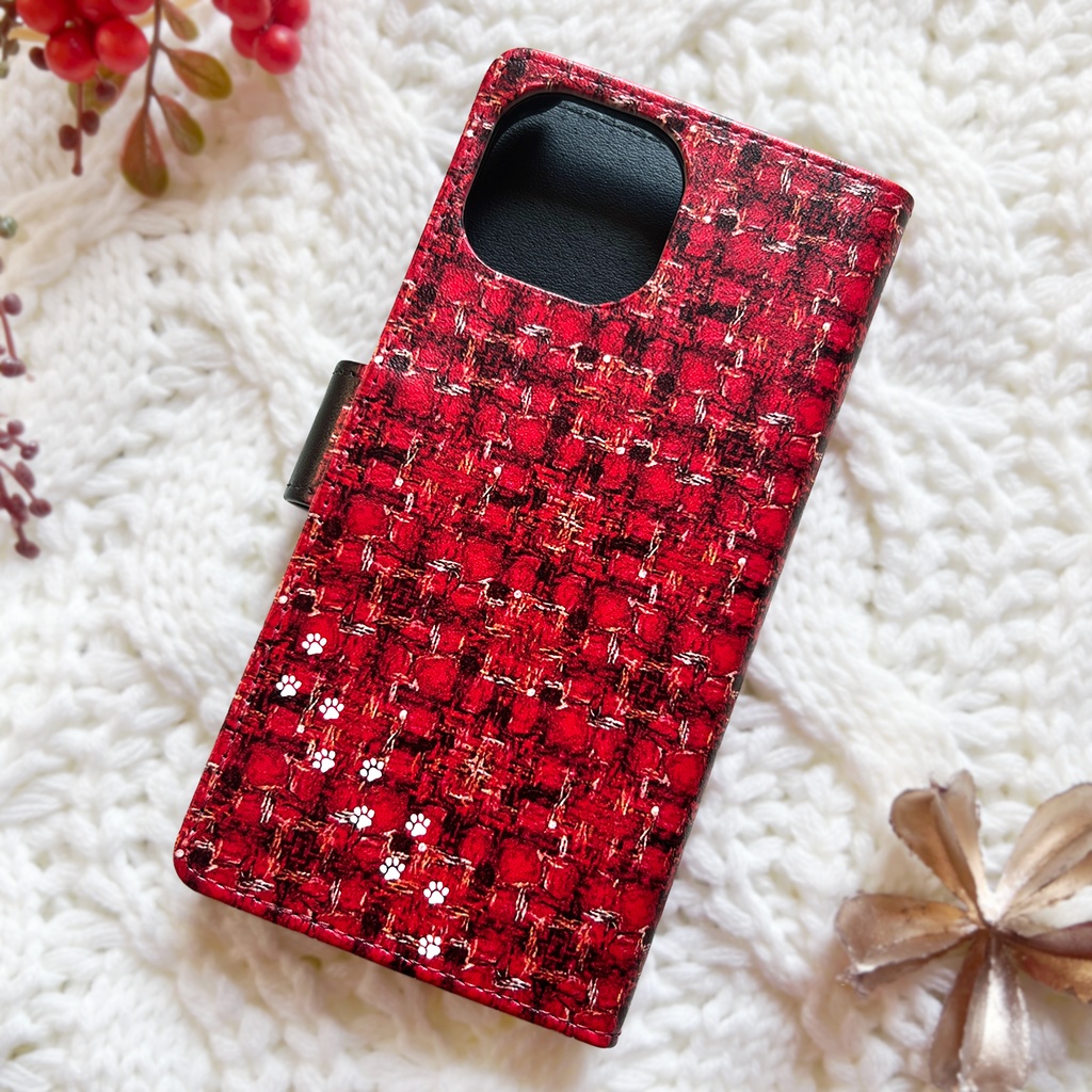 猫とほっこりツイードの手帳型スマホケース(赤×ブラウン) 全機種対応 カバー iPhone17 air iphone16e iphone15 猫