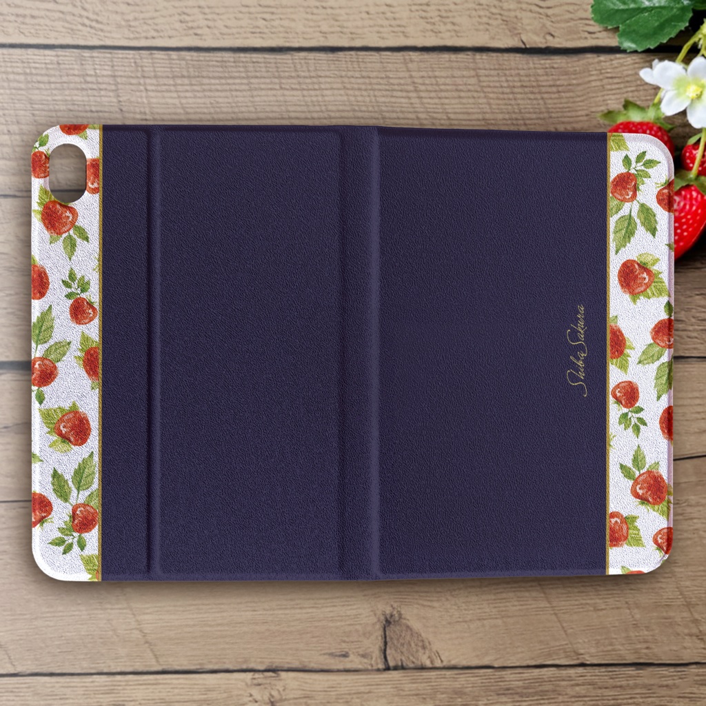 ワイルドストロベリーのiPadケース(ネイビー) いちご ipadケース カバー タブレットケース
