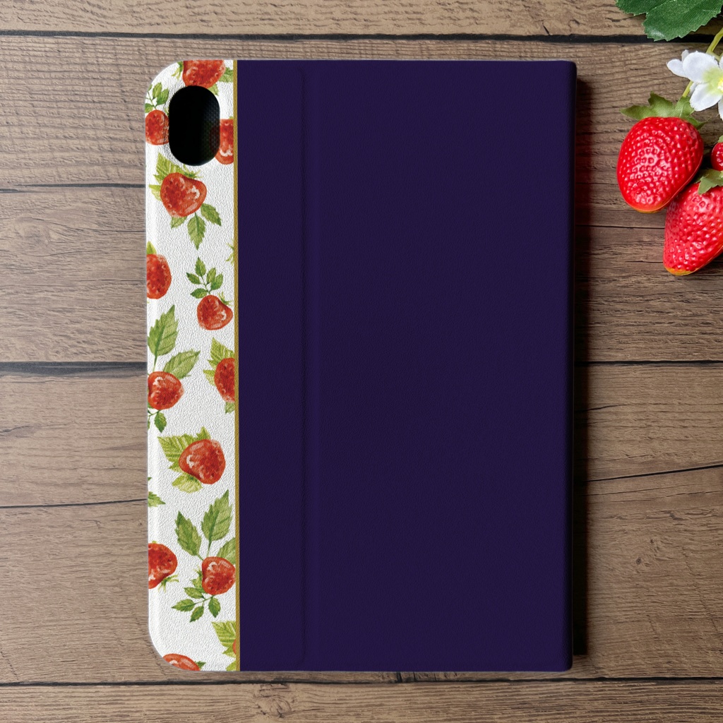 ワイルドストロベリーのiPadケース(ネイビー) いちご ipadケース カバー タブレットケース