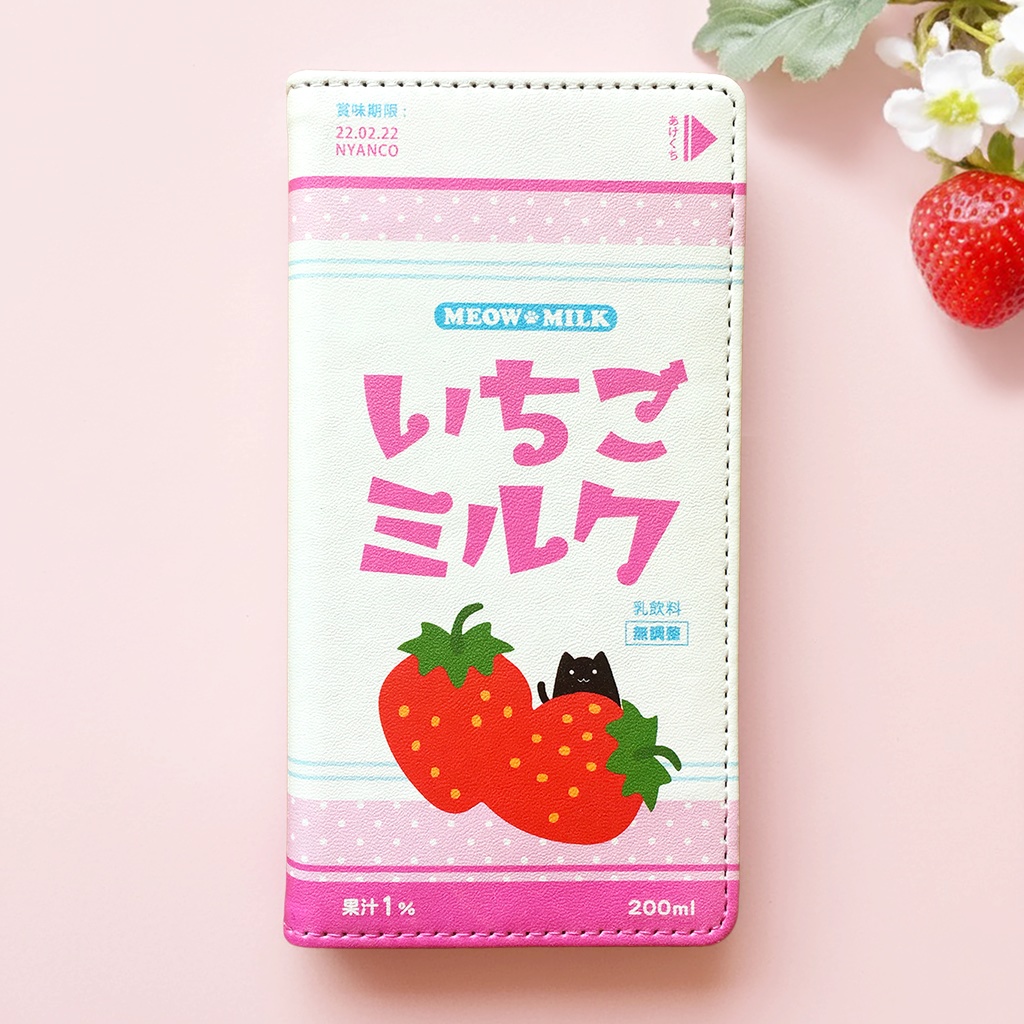 クロネコいちごみるくの手帳型スマホケース 全機種対応 手帳型 スマホケース iphone15 iphone16 猫 iphone17 いちご 黒猫 SE3 第3世代