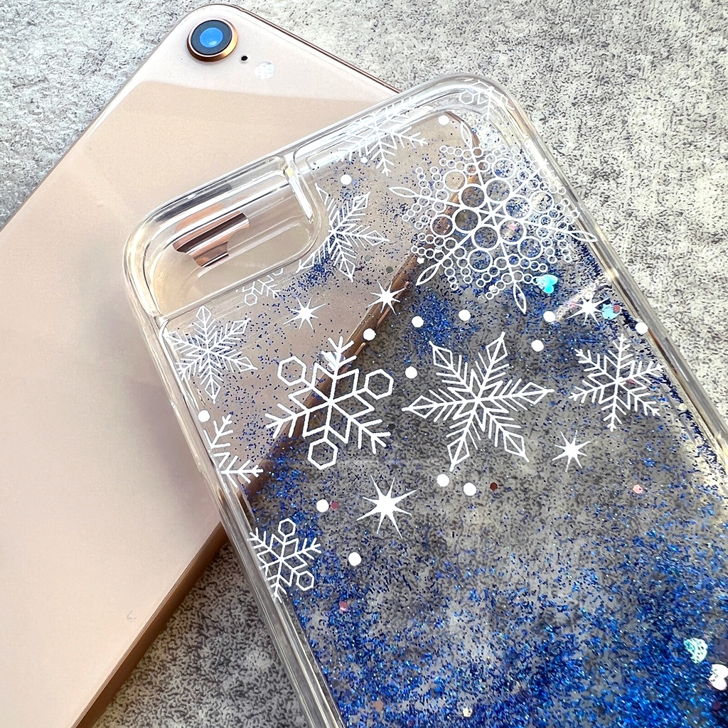 雪遊び猫のグリッターケース(青) 猫 冬 雪 スマホケース iphone16e iPhone17 air