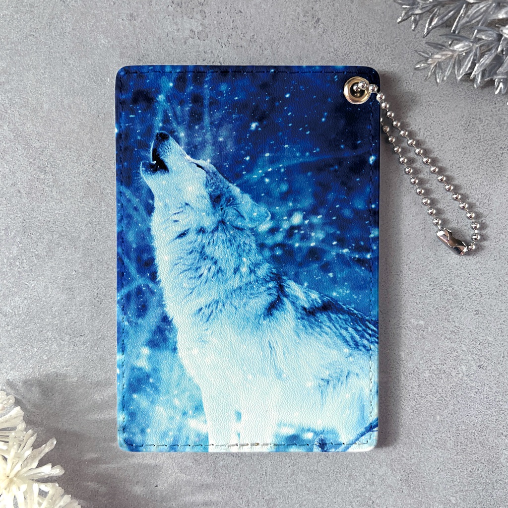 雪原のオオカミのパスケース　名入れ 記念日 ギフト クリスマス 定期入れ カードケース 狼