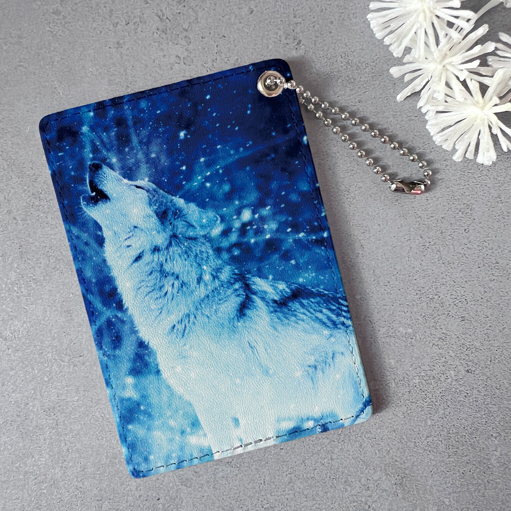 雪原のオオカミのパスケース 名入れ 記念日 ギフト クリスマス 定期入れ カードケース 狼