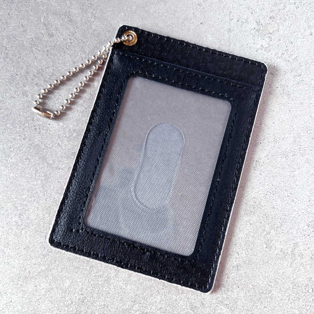 雪原のオオカミのパスケース 名入れ 記念日 ギフト クリスマス 定期入れ カードケース 狼