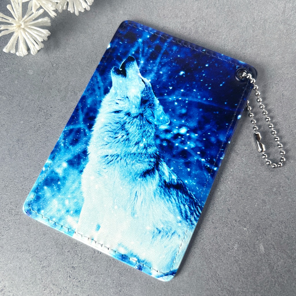 雪原のオオカミのパスケース 名入れ 記念日 ギフト クリスマス 定期入れ カードケース 狼