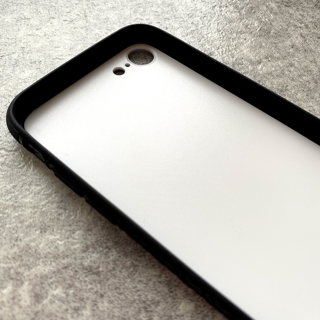 猫とバンビのスマホケース(モカ/強化ガラス) カバー 猫 鹿 バンビ柄 iphone17e iphone16 他
