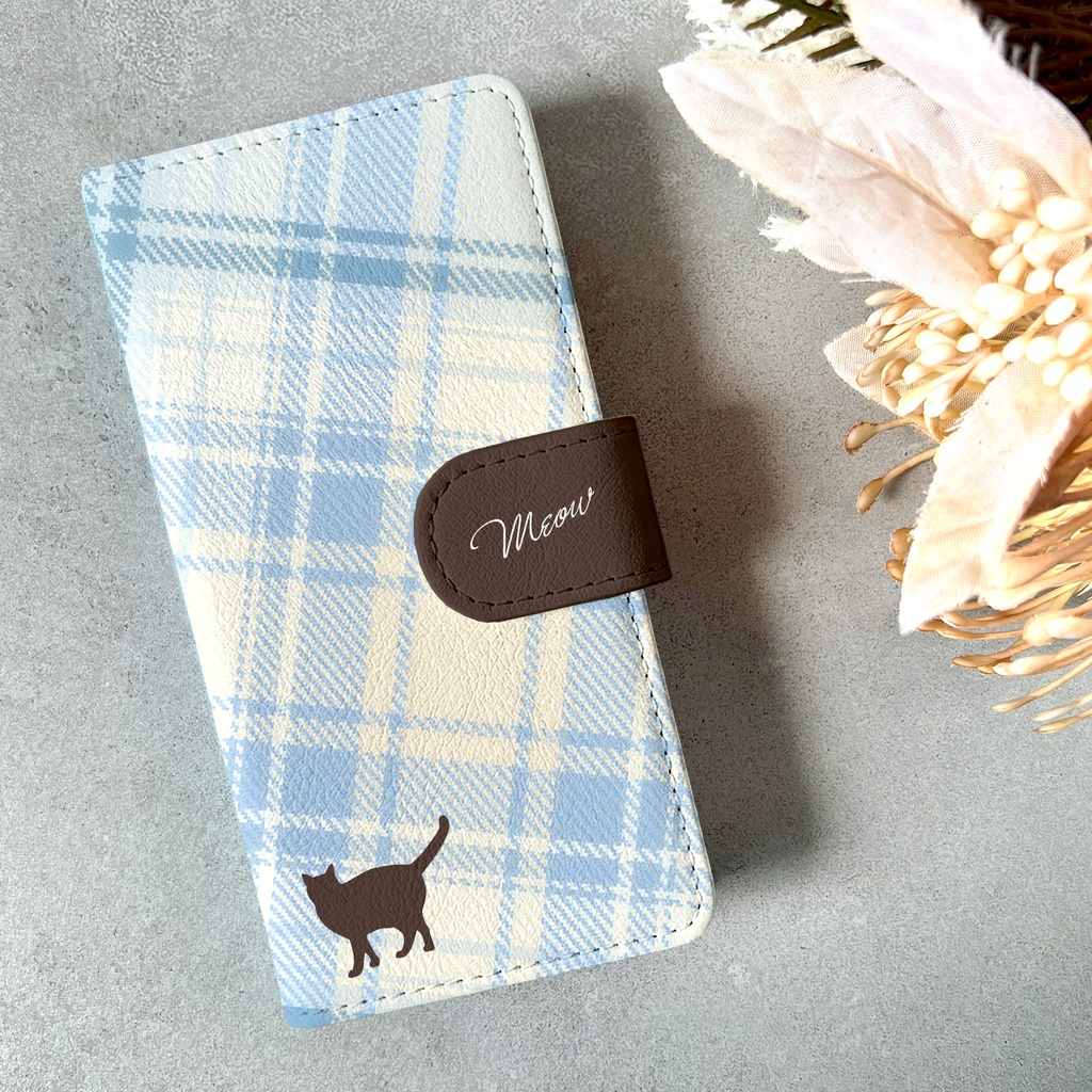 猫とマドラスチェックの手帳型スマホケース(シュガーブルー) カバー iphone16e iphone17e 猫