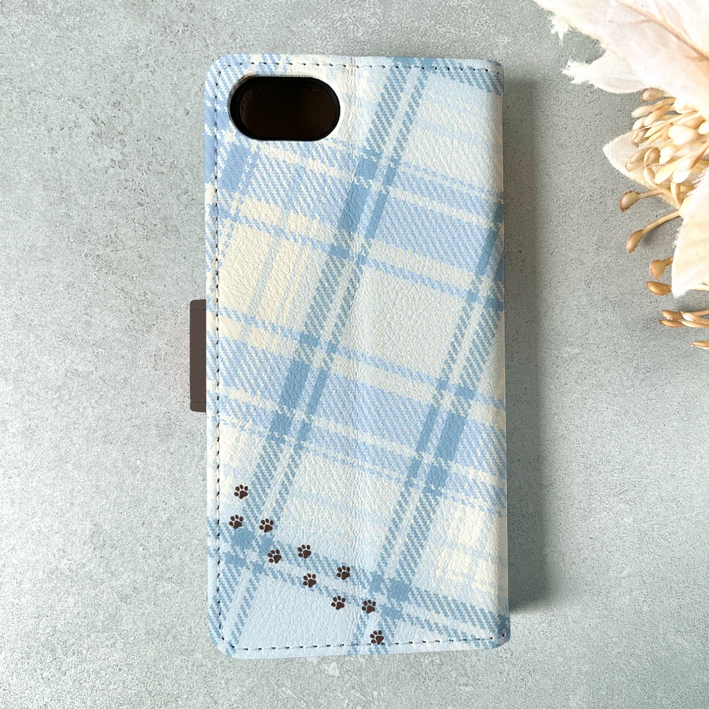 猫とマドラスチェックの手帳型スマホケース(シュガーブルー) カバー iphone16e iphone17e 猫