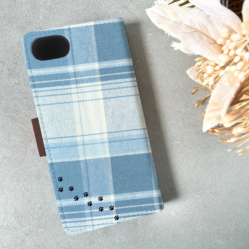 猫とタータンの手帳型スマホケース(ライトブルー) カバー iphone16e iphone17e 猫