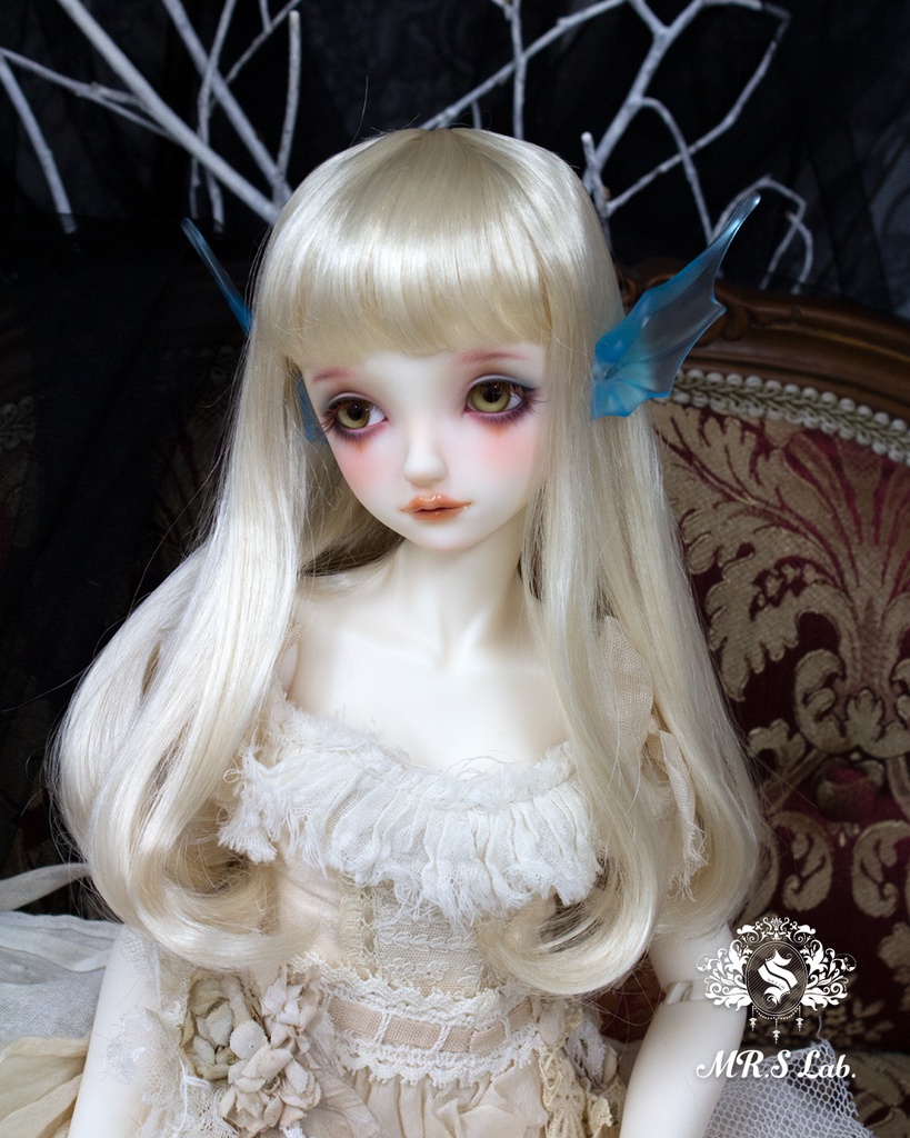 ドールウィッグ モヘア:One Curl ワンカール プラチナシフォン 8-9 inch