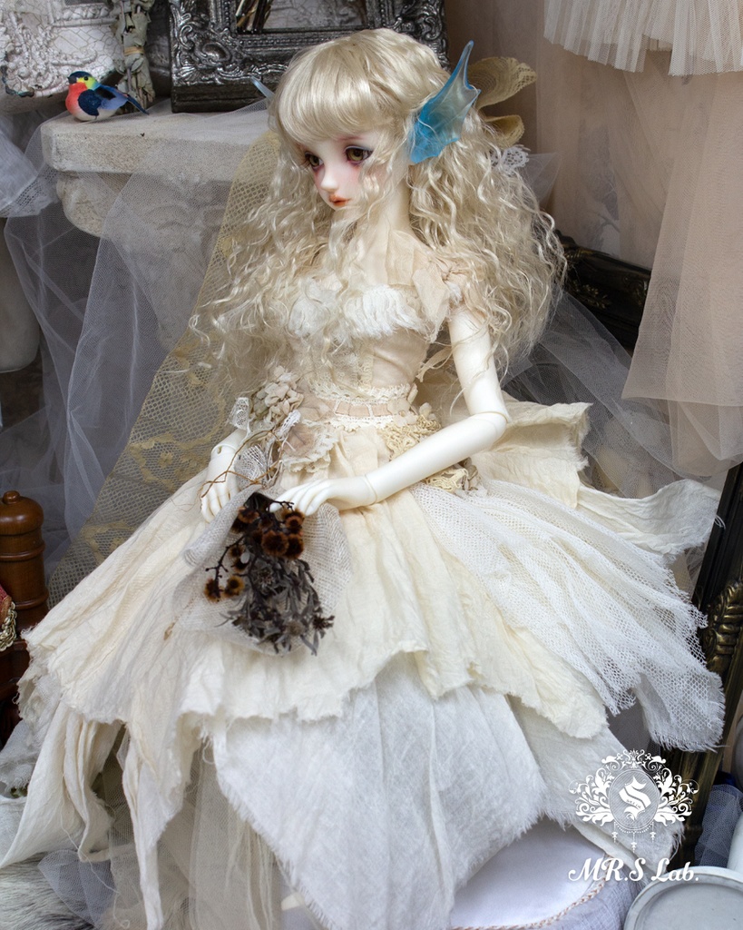 ドールウィッグ モヘア:Girly ガーリィ プラチナシフォン 8-9 inch