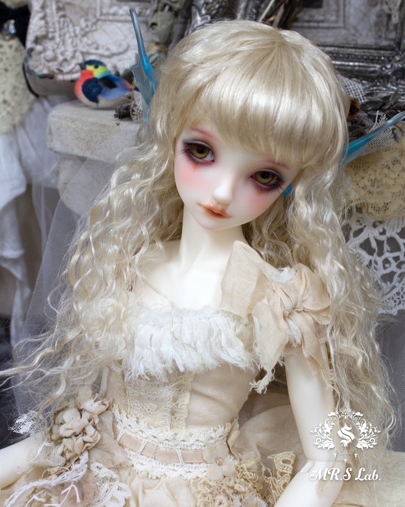 ドールウィッグ モヘア:Girly ガーリィ プラチナシフォン 8-9 inch