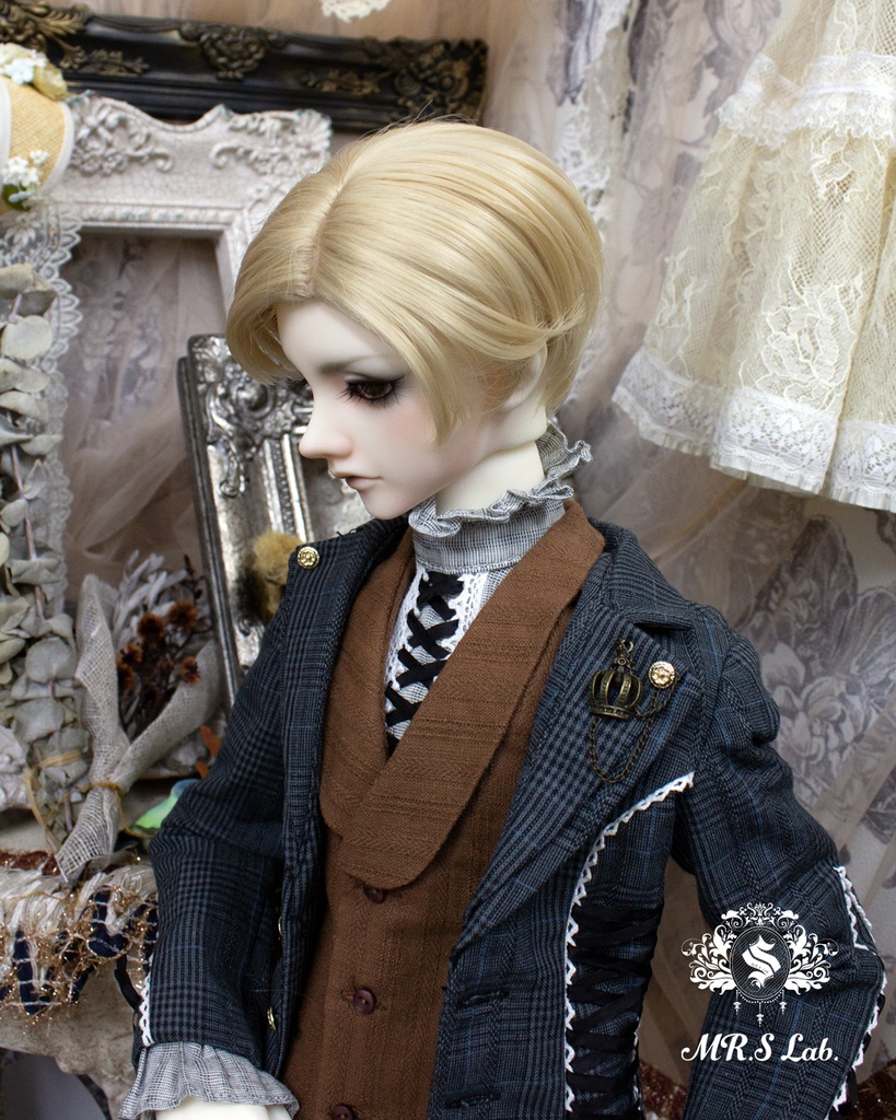 ドールウィッグ 耐熱:Side Part Short サイドパートショート ブロンド 8-9 inch