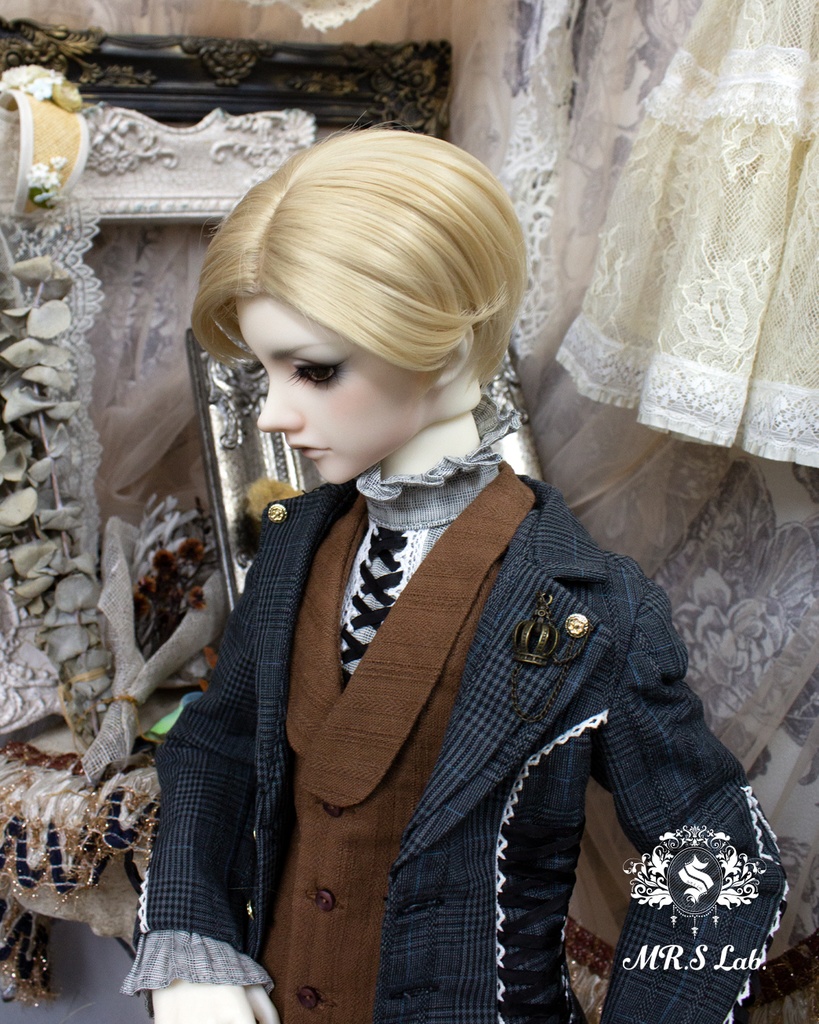 ドールウィッグ 耐熱:Side Part Short サイドパートショート ブロンド 8-9 inch