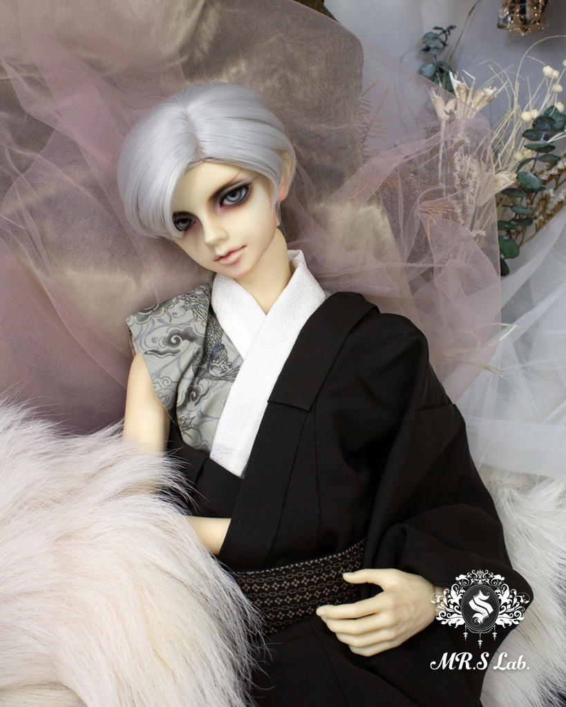 ドールウィッグ 耐熱:Side Part Short サイドパートショート シルバー 8-9 inch