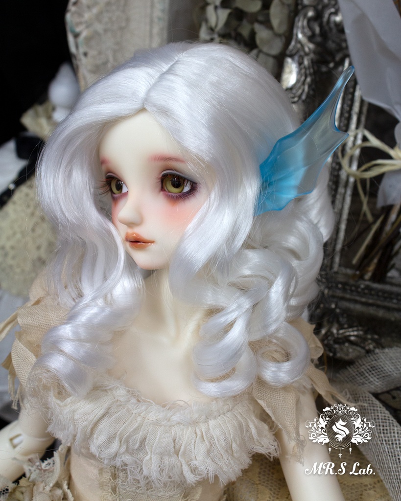 ドールウィッグ モヘア:Vertical Center Part バーティカルセンターパート スノー 8-9 inch