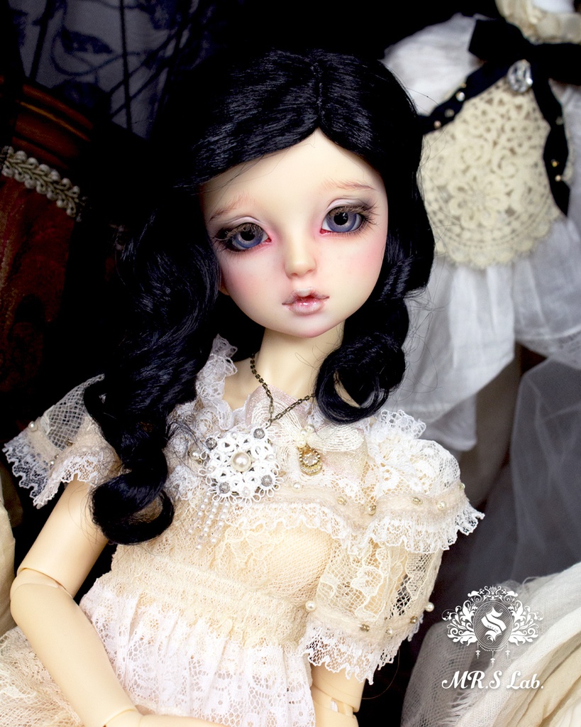 ドールウィッグ モヘア:Vertical Center Part バーティカルセンターパート ブラック 8-9 inch