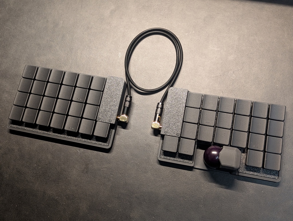 ortho47t トラックボール付き オーソリニア ロープロファイル 有線分割キーボード