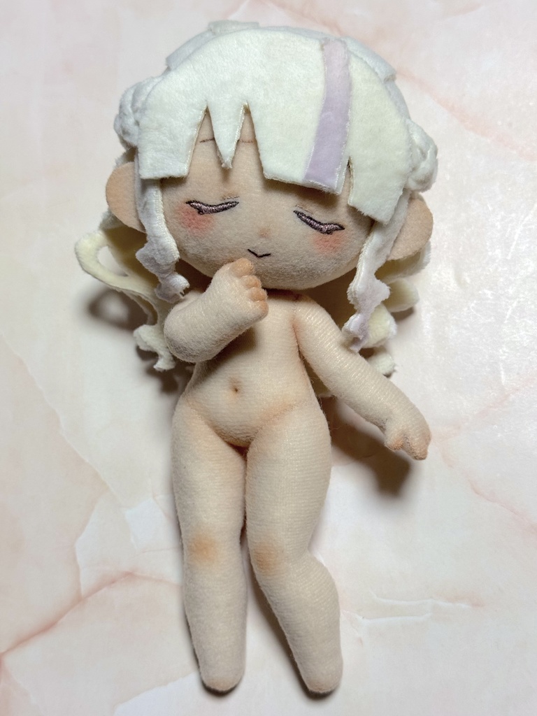 ドール体型なぬいぐるみ(女の子ボディ)の型紙と作り方