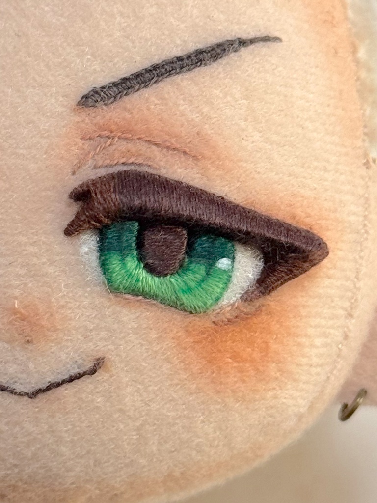立体的なぬいぐるみのまつ毛の作り方