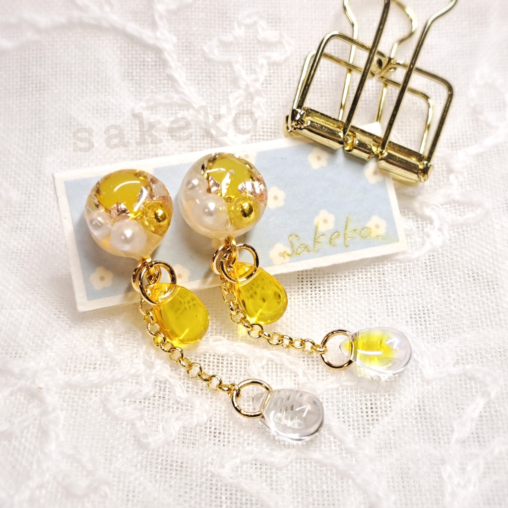 【ハンドメイド】MiZkaシリーズ*小粒イヤリング(オレンジ)