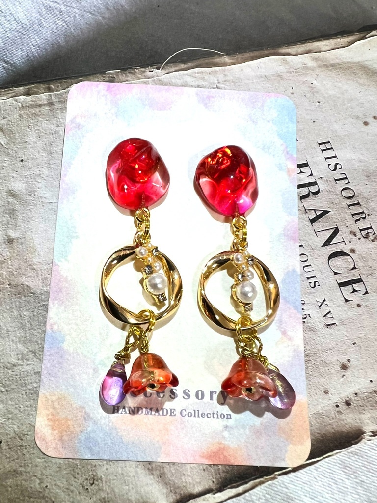 みゆ🎀様仕様  オリジナルカボションピアス  赤