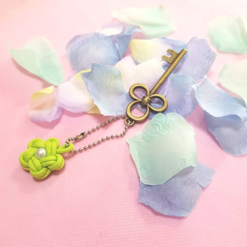 小花のキーホルダー