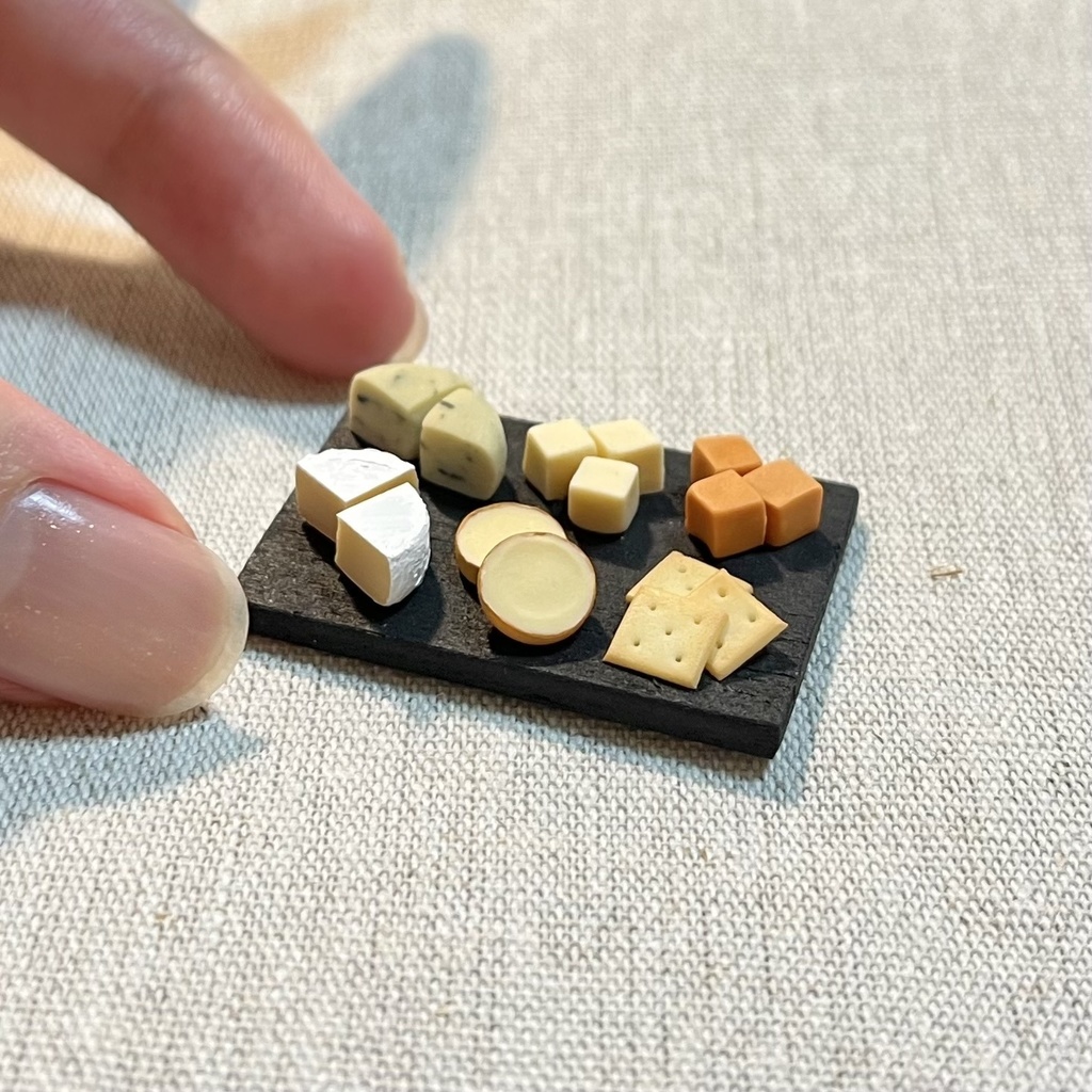ミニチュア 5種のチーズ盛り