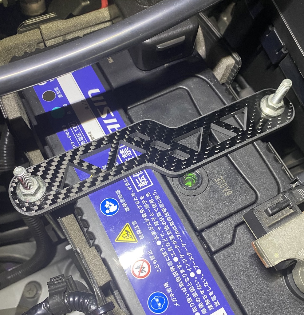 NDロードスター用 カーボンバッテリーステーV2