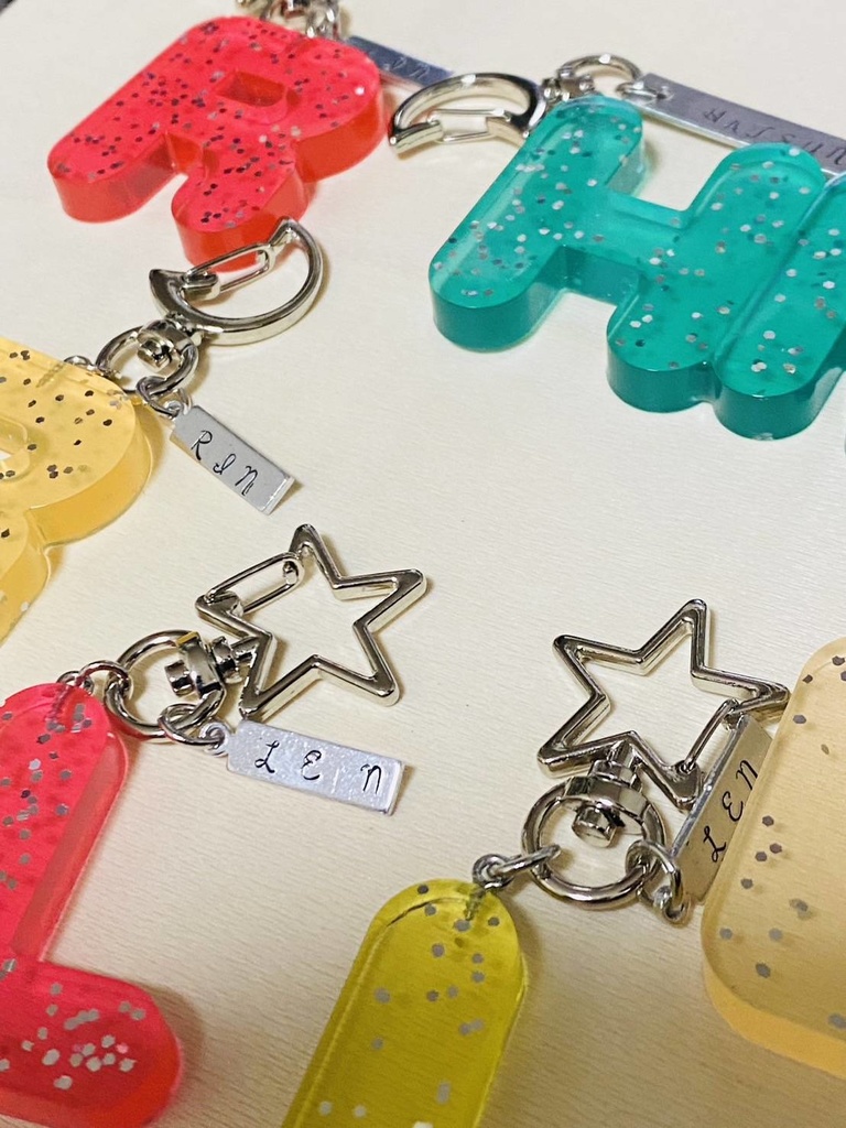 イニシャルキーホルダー