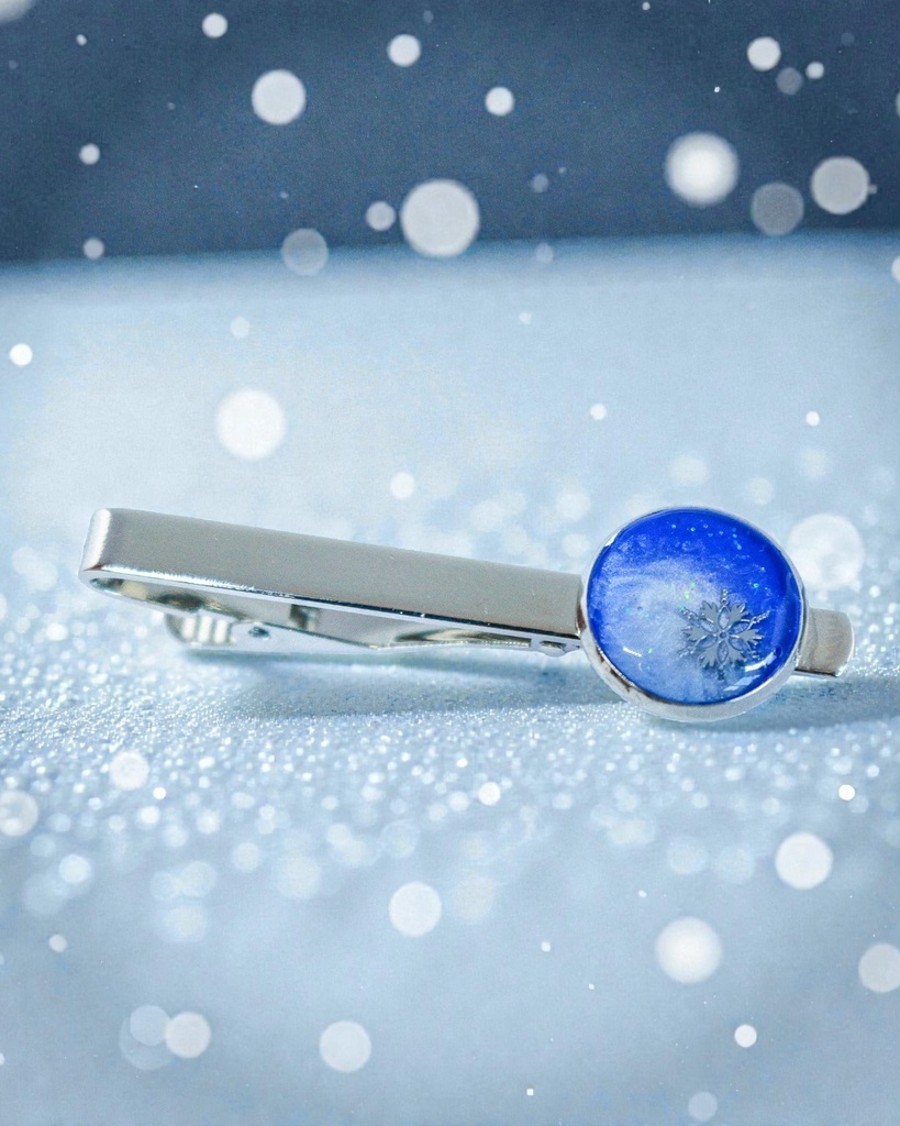 雪のネクタイピン ブルー×ホワイトメタル 選べる金具の色