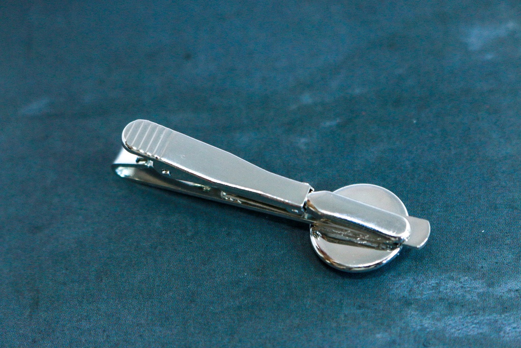 雪のネクタイピン ブルー×ホワイトメタル 選べる金具の色