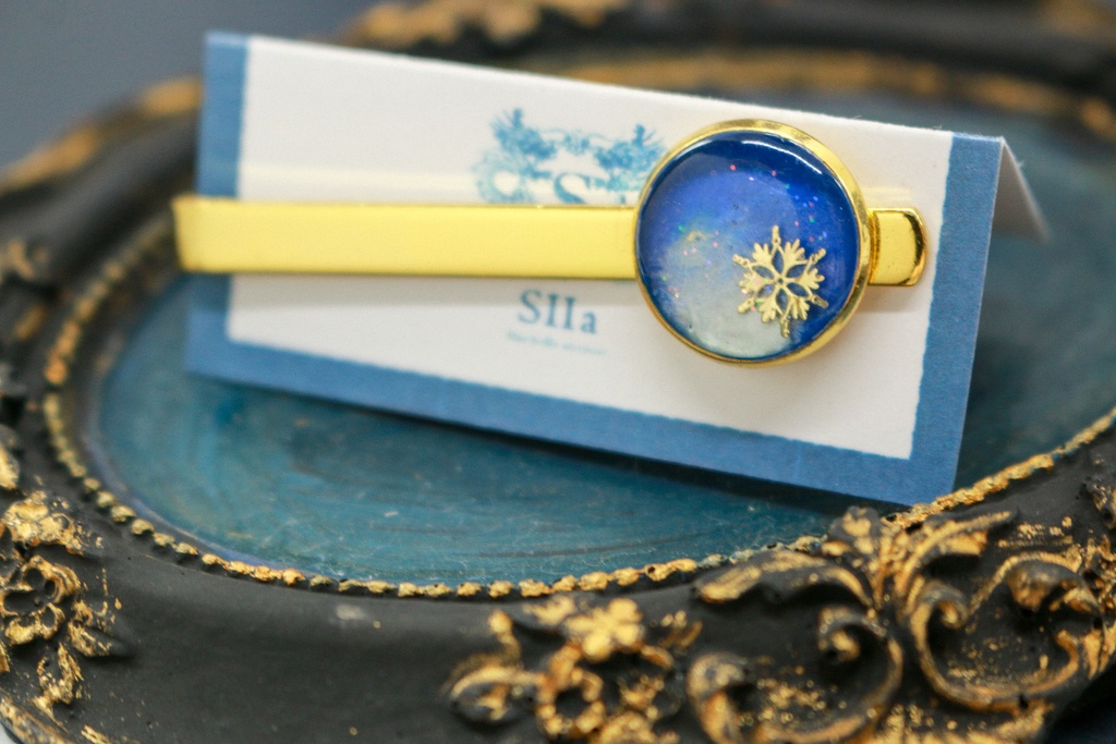 雪のネクタイピン ブルー×ホワイトメタル 選べる金具の色