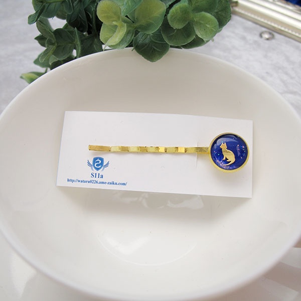 ちいさなまるいヘアピン 猫 ロイヤルブルー×オーロラ ゴールド金具