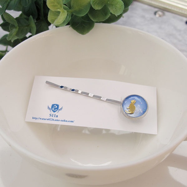 ちいさなまるいヘアピン 猫 パステルブルー×ブルーメタルホワイト
