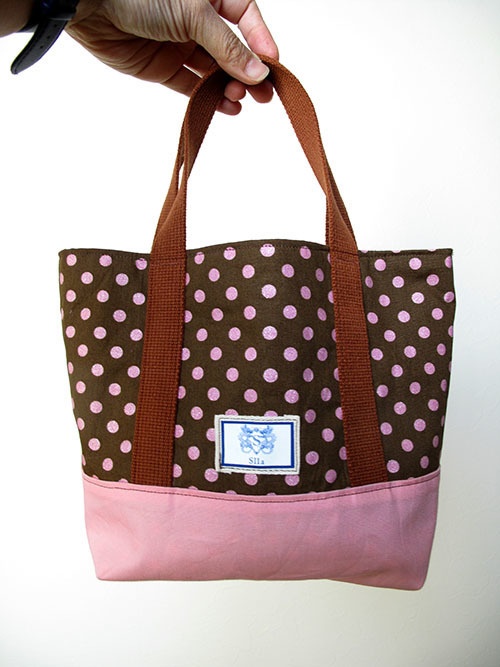 甘くてかわいい、いちごチョコのミニトート