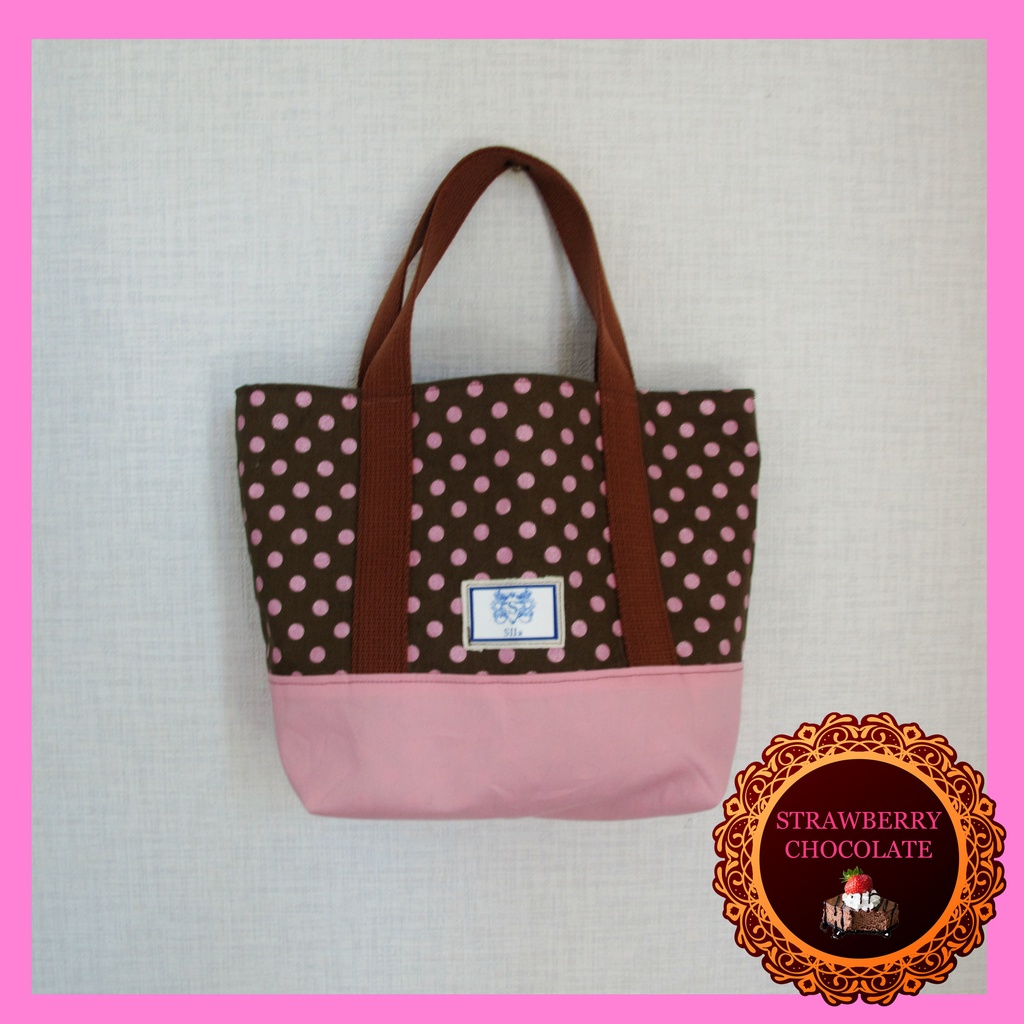 甘くてかわいい、いちごチョコのミニトート