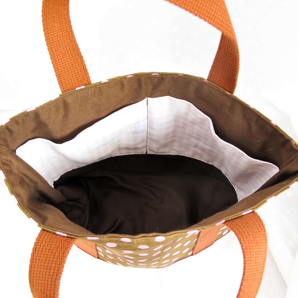 甘くてかわいい、いちごチョコのミニトート