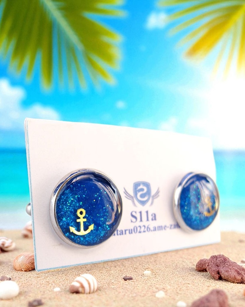 波のきらめきを宿す、夏のカフスボタン シアンブルー シルバー金具